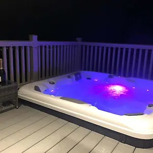 https://jasmine-lodge-with-hot-tub.yorkshirehotels.net