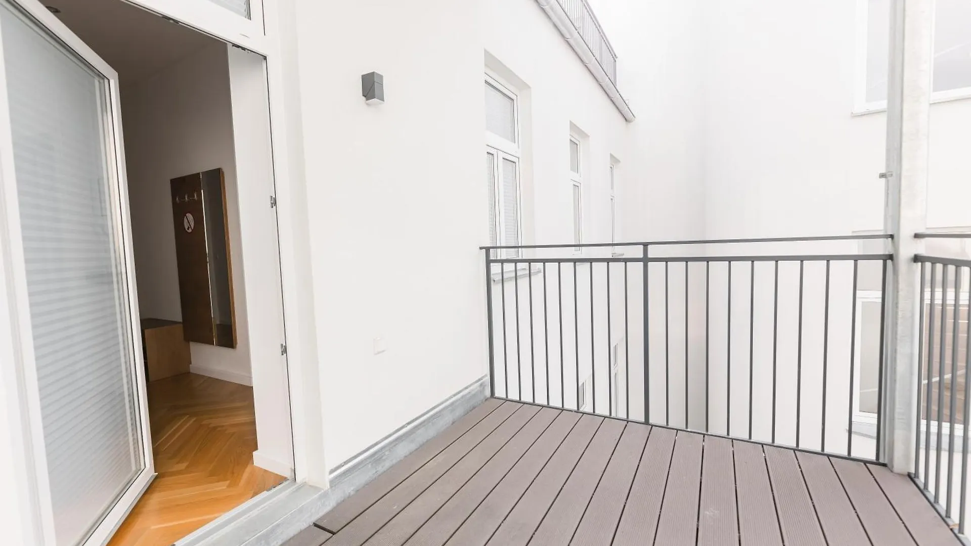 Nadland Apartments B61 contacts